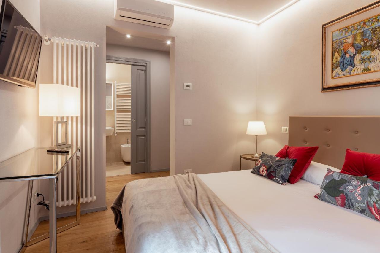 Il Cortile Di Elisa & Our Flats Bed & Breakfast Lucca Exterior photo