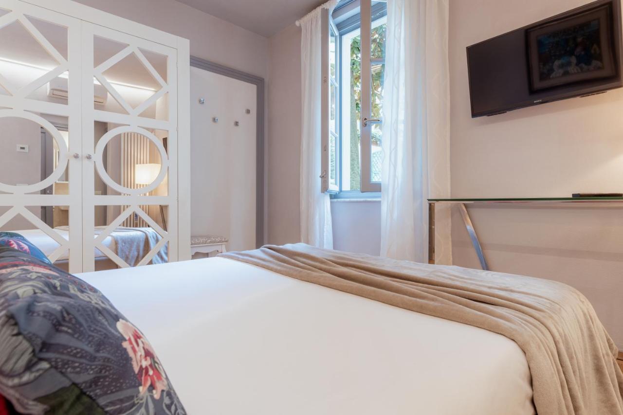 Il Cortile Di Elisa & Our Flats Bed & Breakfast Lucca Exterior photo
