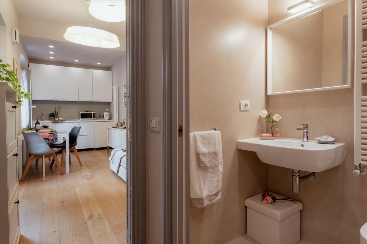 Il Cortile Di Elisa & Our Flats Bed & Breakfast Lucca Exterior photo
