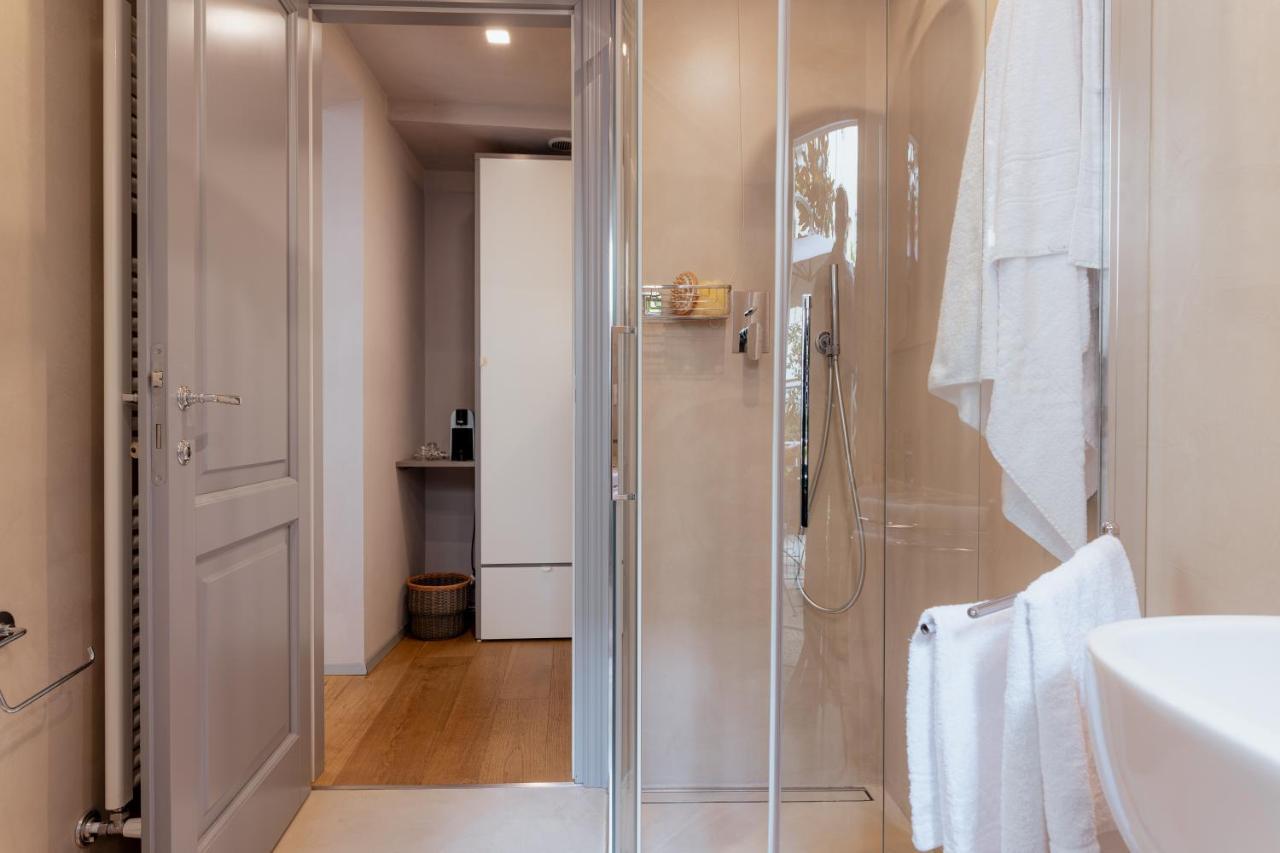 Il Cortile Di Elisa & Our Flats Bed & Breakfast Lucca Exterior photo