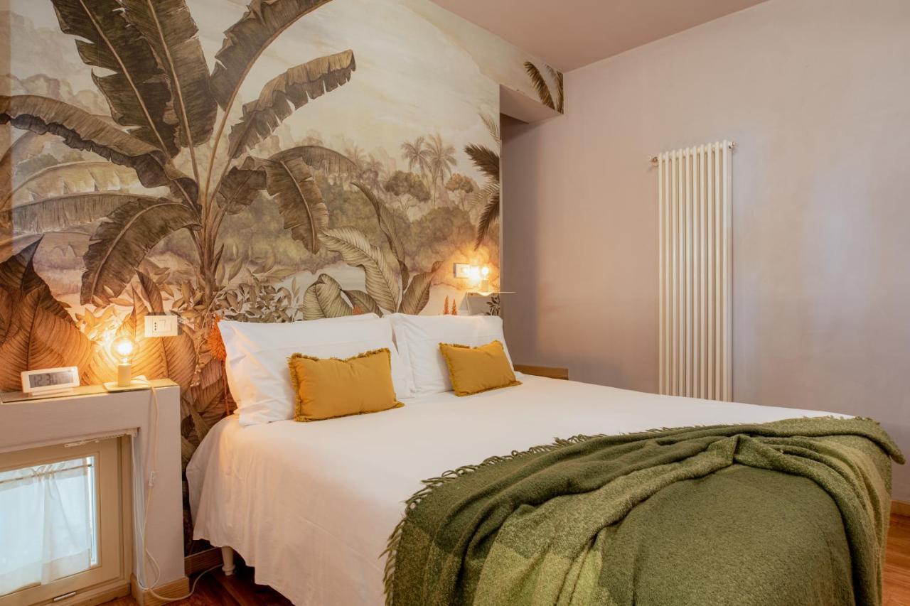 Il Cortile Di Elisa & Our Flats Bed & Breakfast Lucca Exterior photo