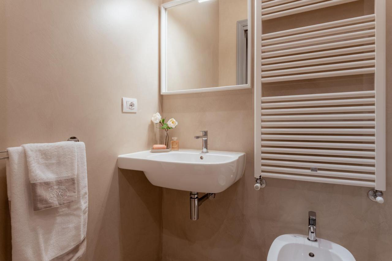 Il Cortile Di Elisa & Our Flats Bed & Breakfast Lucca Exterior photo